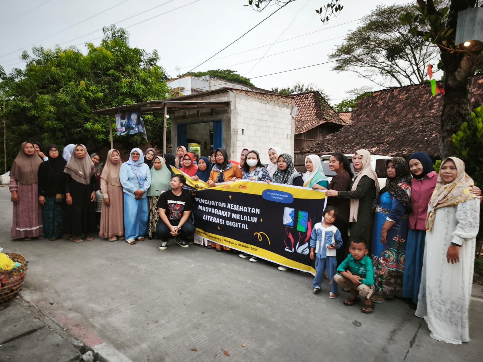 FISIP UNDIP Beri Literasi Digital pada Ibu-ibu PKK untuk Cegah Hoaks